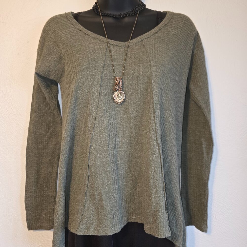 Sun & Shadow Earthy Olive Green Waffle Knit Thermal Top - Size XS